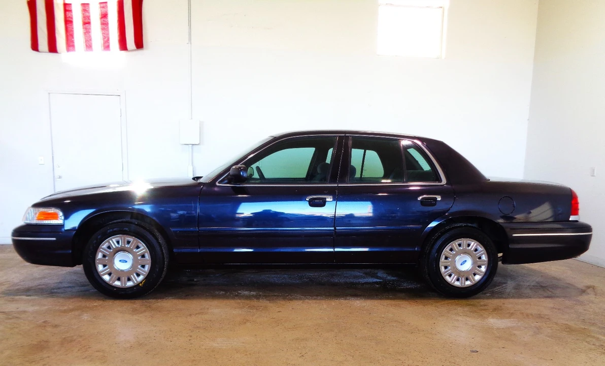 2000 Ford Crown Victoria - Image 3 of 21