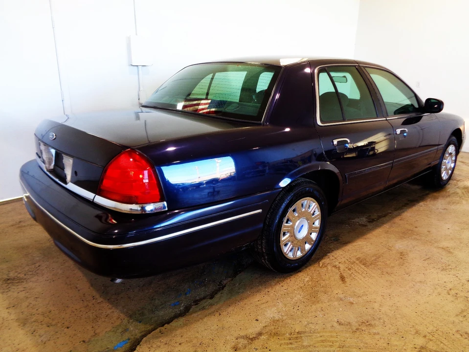 2000 Ford Crown Victoria - Image 6 of 21