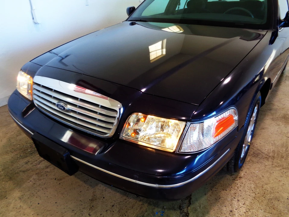 2000 Ford Crown Victoria - Image 8 of 21