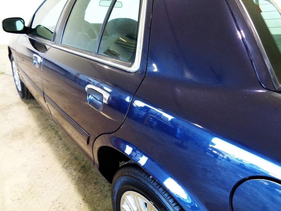 2000 Ford Crown Victoria - Image 7 of 21