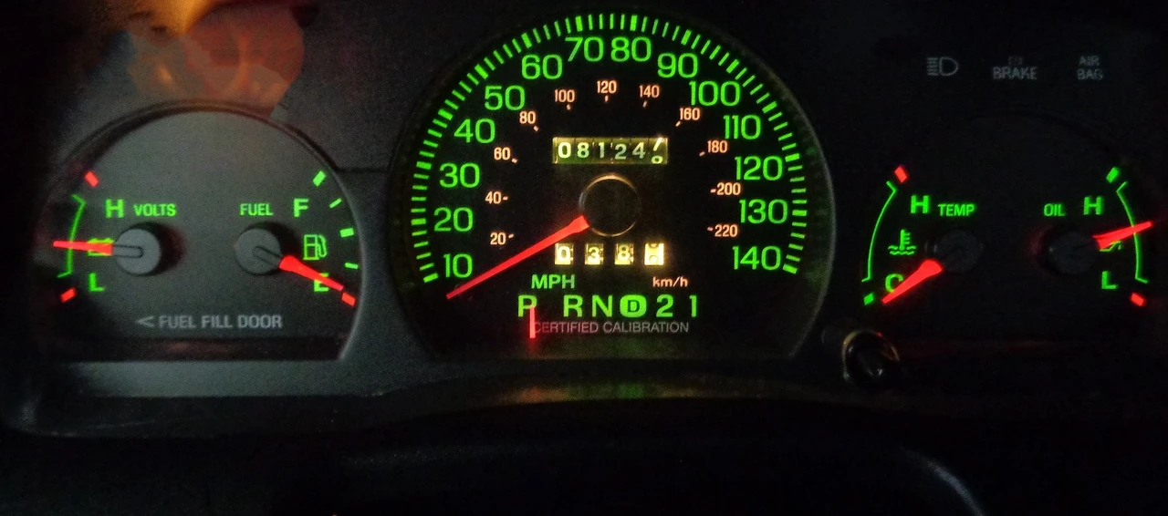 2000 Ford Crown Victoria - Image 18 of 21