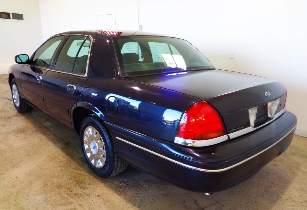 2000 Ford Crown Victoria - Image 5 of 21