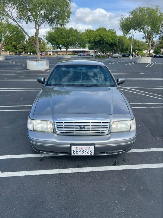 2000 Ford Crown Victoria - Image 14 of 14