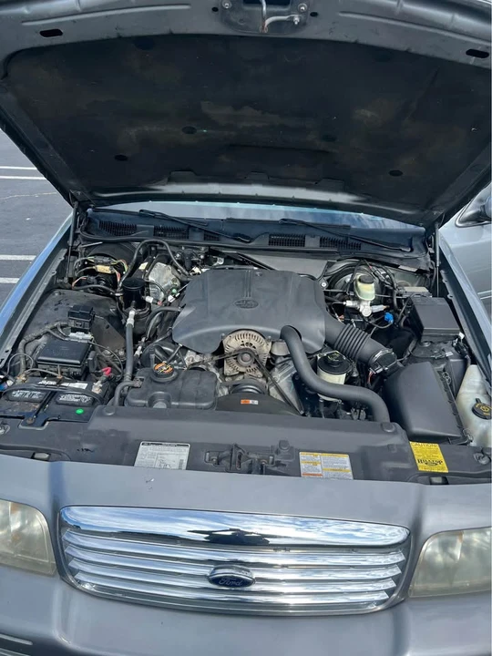 2000 Ford Crown Victoria - Image 3 of 14