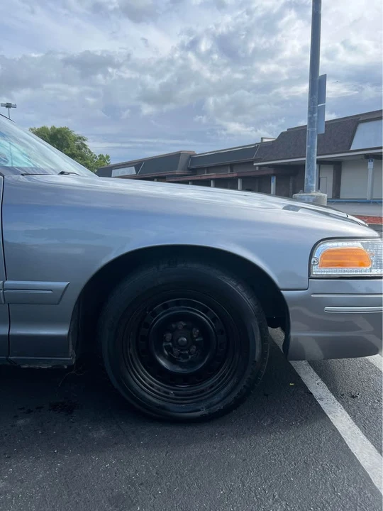 2000 Ford Crown Victoria - Image 12 of 14