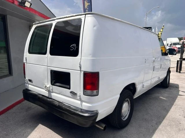 2000 Ford Econoline Van - Image 8 of 9