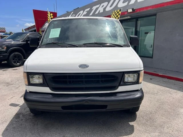 2000 Ford Econoline Van - Image 2 of 9