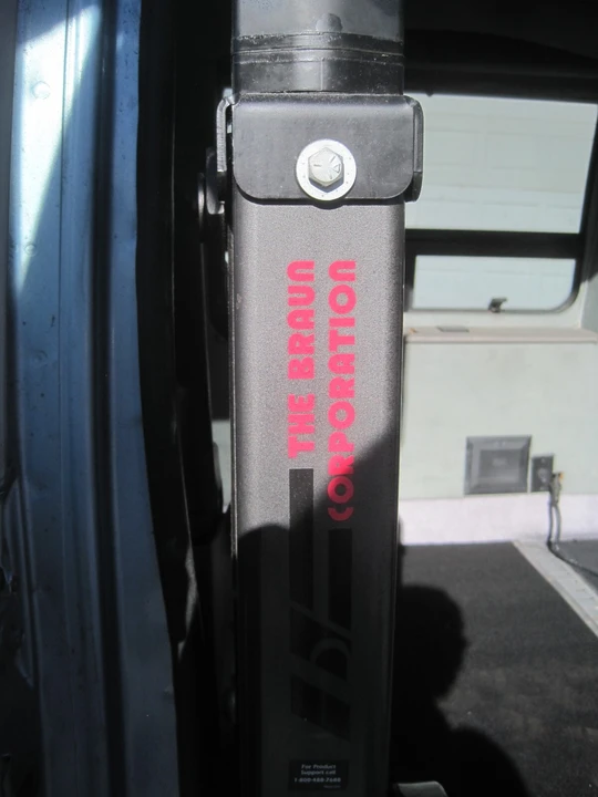 2000 Ford Econoline Van - Image 9 of 31