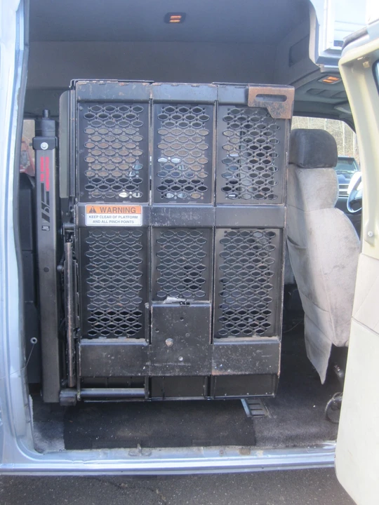 2000 Ford Econoline Van - Image 23 of 31