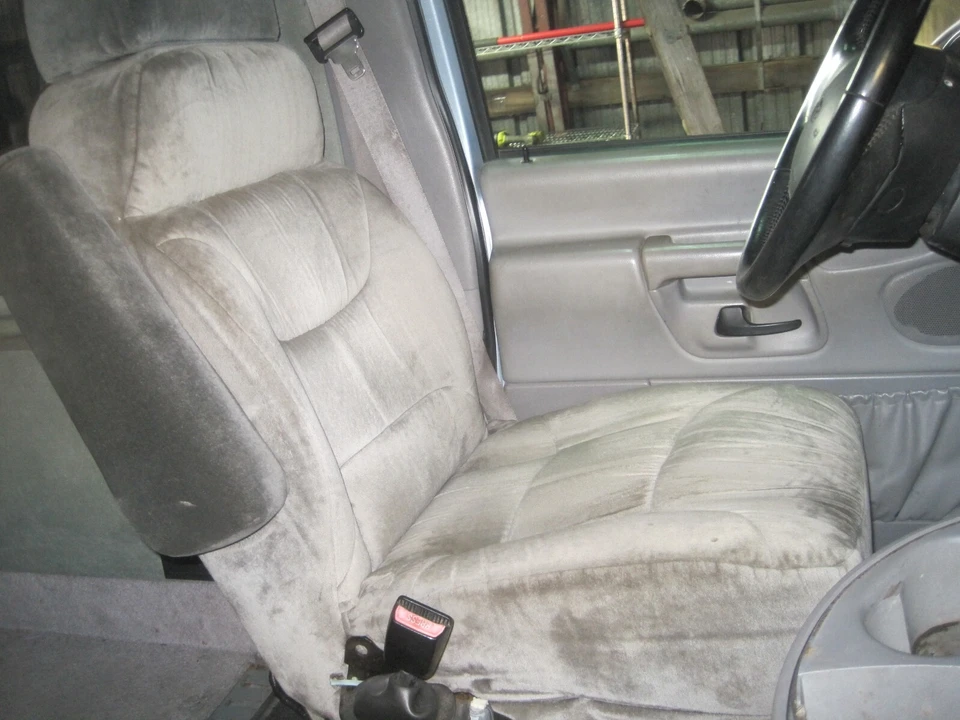 2000 Ford Econoline Van - Image 19 of 31