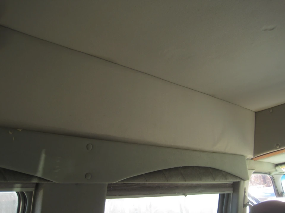 2000 Ford Econoline Van - Image 14 of 31