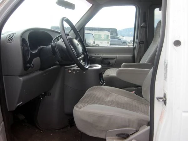 2000 Ford Econoline Van - Image 7 of 13