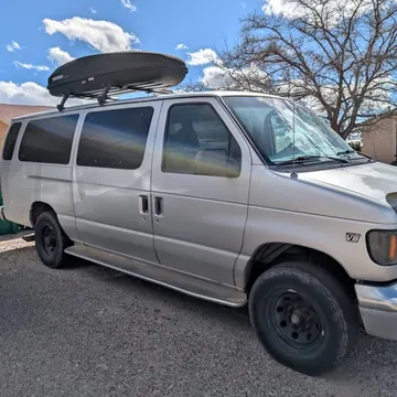 2000 Ford E-350 Econoline Super Duty Extended Wagon XLT
