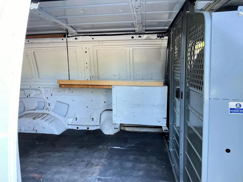 2000 Ford Econoline Van - Image 14 of 20