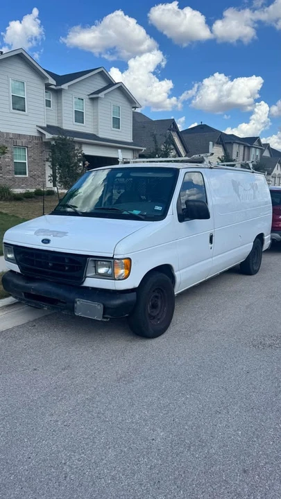 2000 Ford Econoline Van - Image 2 of 3