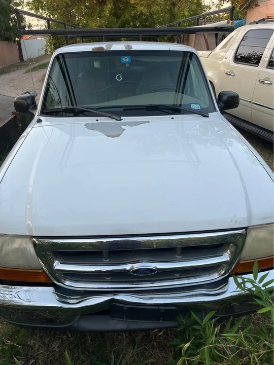 2000 Ford Econoline Van - Image 2 of 7