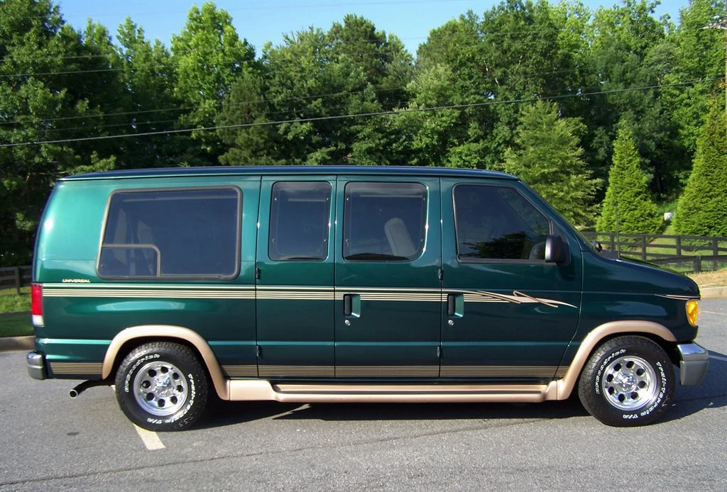 2000 Ford Econoline Van - Image 5 of 22