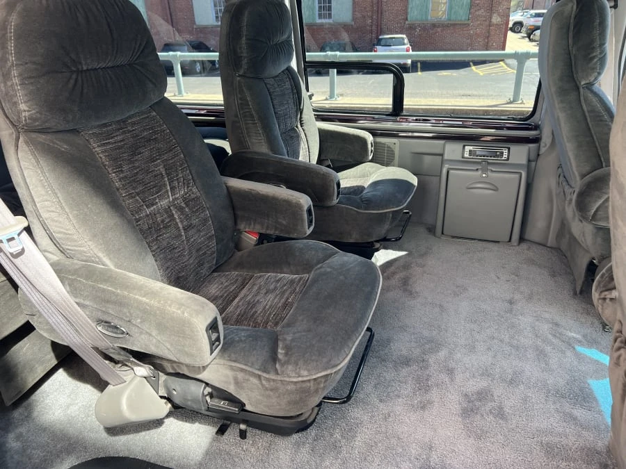2000 Ford Econoline Van - Image 6 of 8
