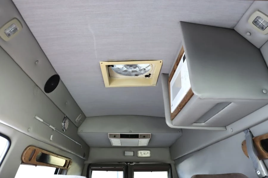2000 Ford Econoline Van - Image 13 of 20