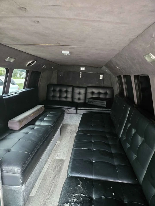 2000 Ford Econoline Van - Image 4 of 7