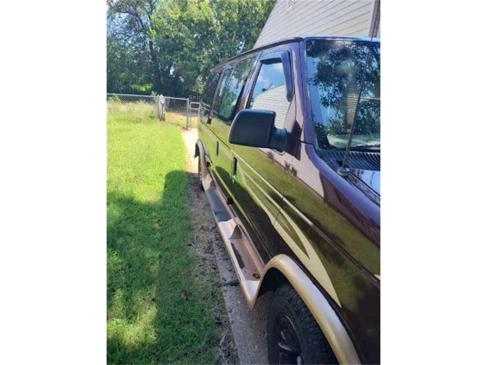2000 Ford Econoline Van - Image 6 of 11