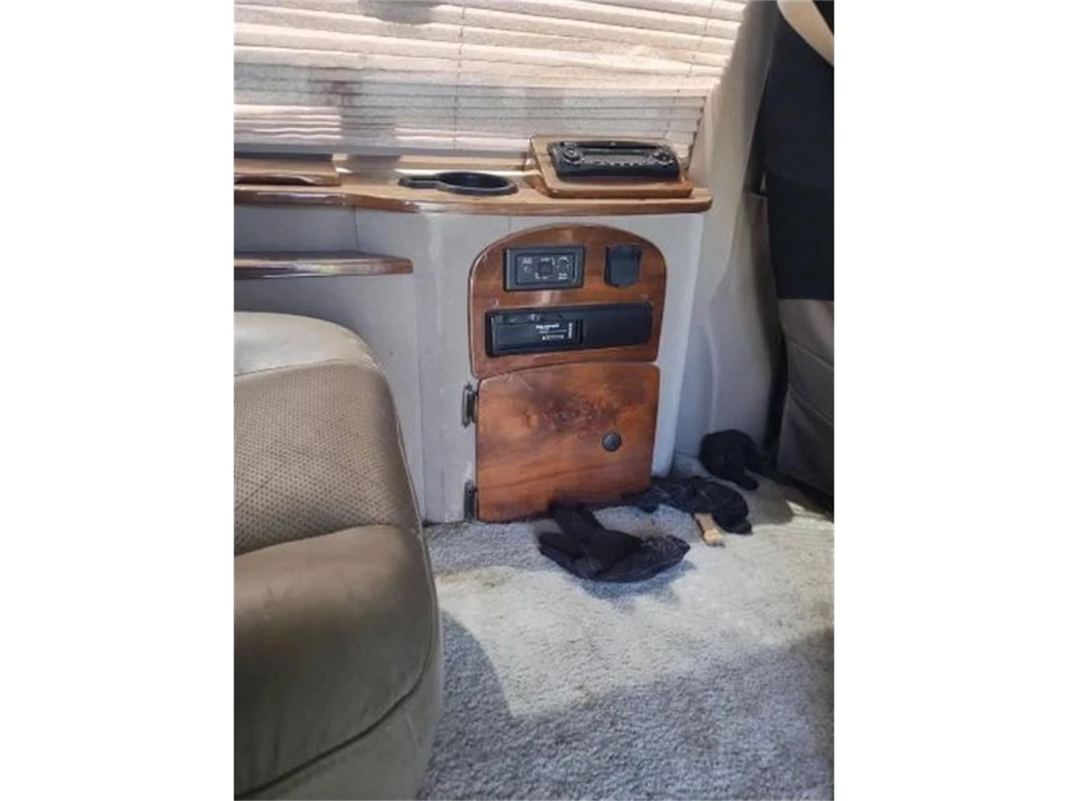 2000 Ford Econoline Van - Image 8 of 11