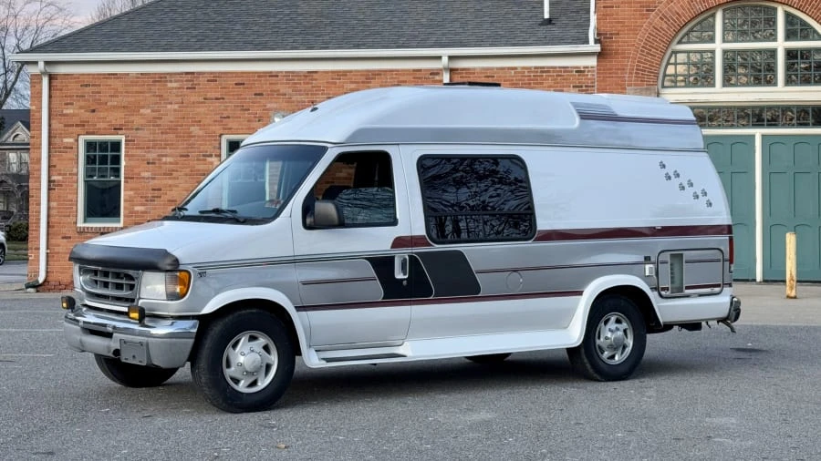 2000 Ford Econoline Van - Image 2 of 31