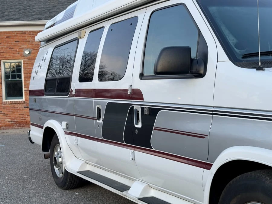 2000 Ford Econoline Van - Image 12 of 31
