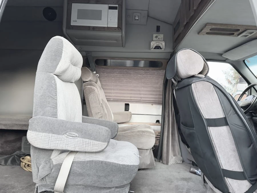 2000 Ford Econoline Van - Image 25 of 31