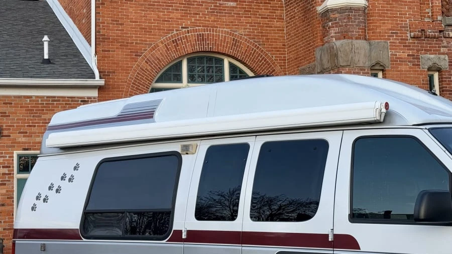 2000 Ford Econoline Van - Image 11 of 31