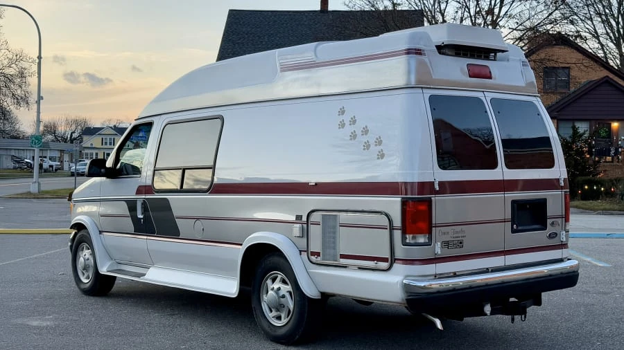 2000 Ford Econoline Van - Image 8 of 31