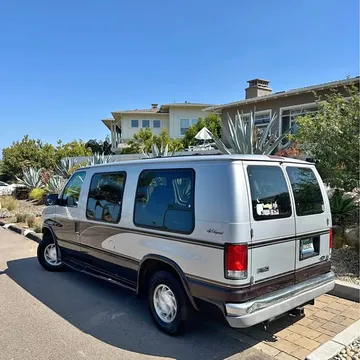 2000 Ford Econoline D'Elegant