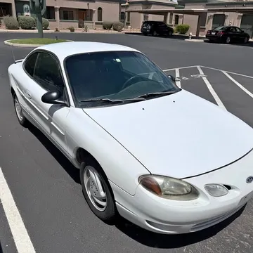 2000 Ford Escort Coupe 2D