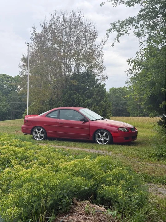 2000 Ford Escort (North America) - Image 2 of 14