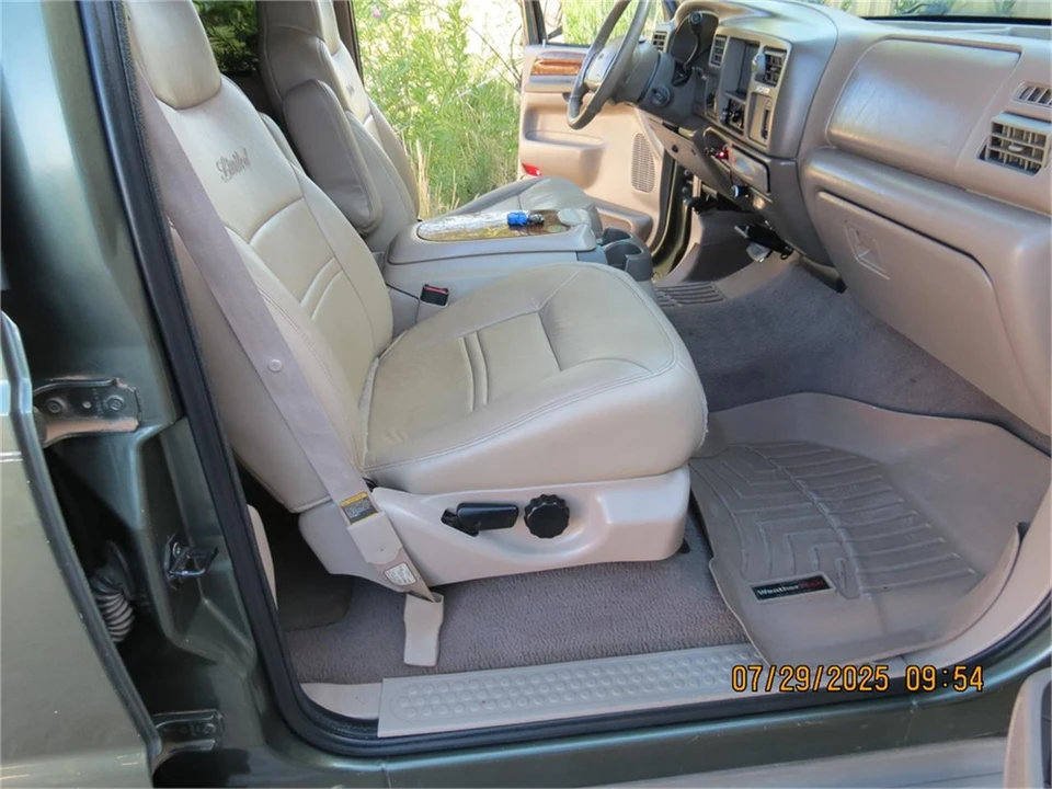 2000 Ford Excursion - Image 29 of 31