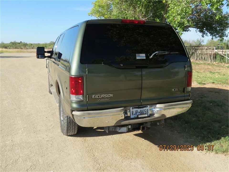2000 Ford Excursion - Image 9 of 31