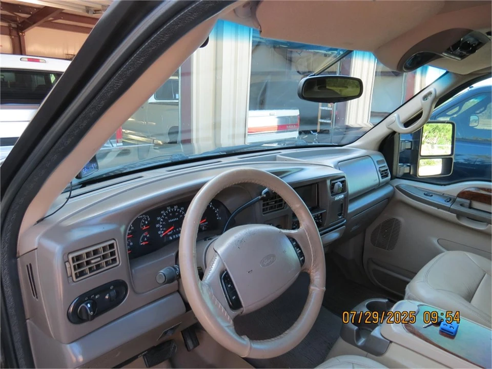 2000 Ford Excursion - Image 25 of 31