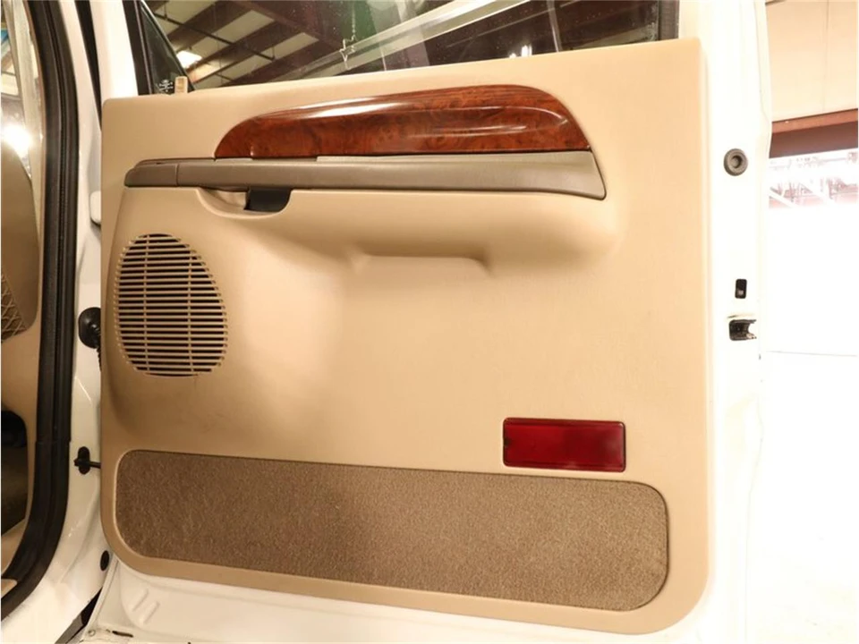 2000 Ford Excursion - Image 22 of 31