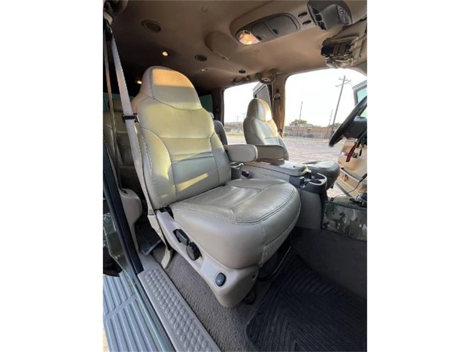 2000 Ford Excursion - Image 5 of 20