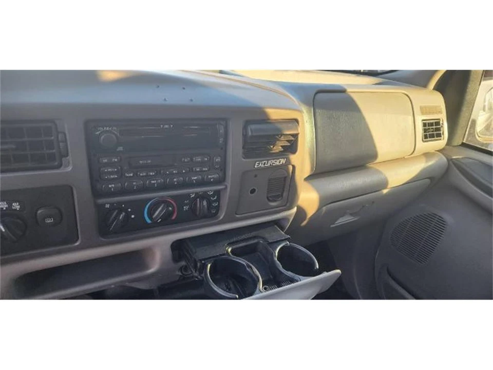 2000 Ford Excursion - Image 8 of 24