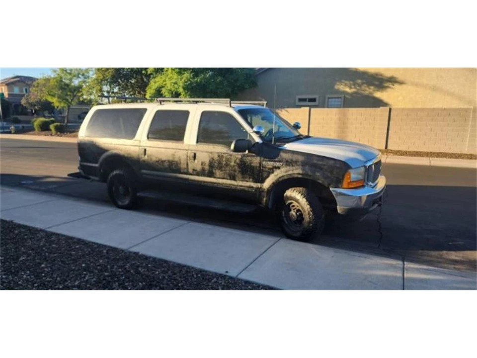 2000 Ford Excursion - Image 17 of 24
