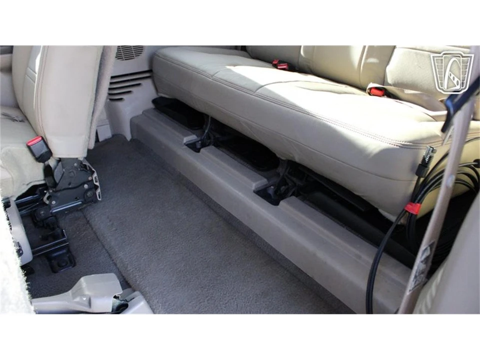 2000 Ford Excursion - Image 8 of 31