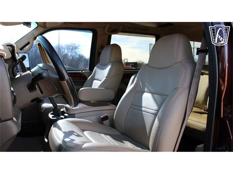 2000 Ford Excursion - Image 24 of 31