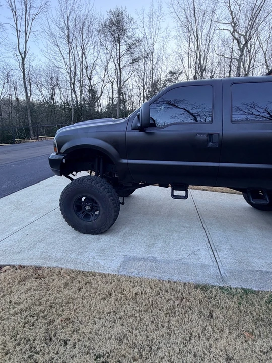 2000 Ford Excursion - Image 2 of 21