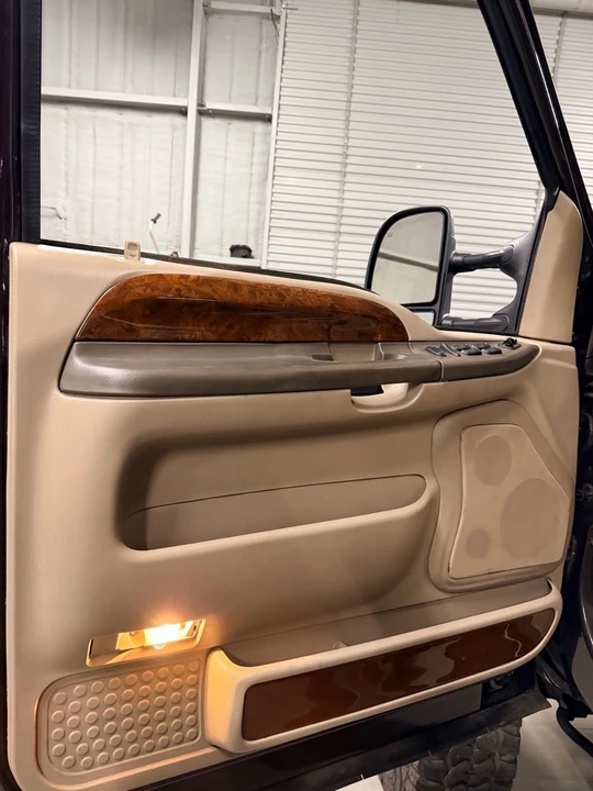 2000 Ford Excursion - Image 20 of 21