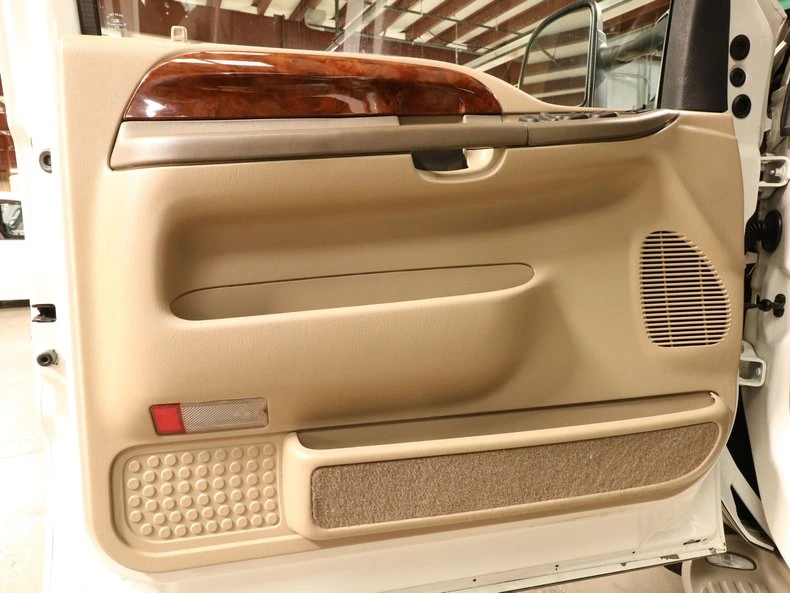 2000 Ford Excursion - Image 19 of 31