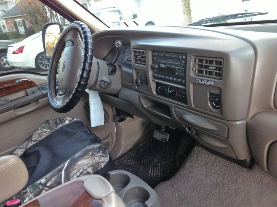 2000 Ford Excursion - Image 21 of 31