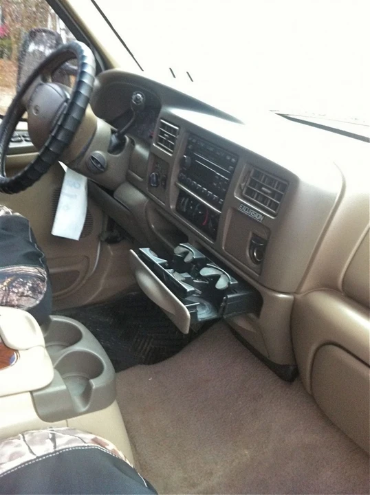 2000 Ford Excursion - Image 25 of 31