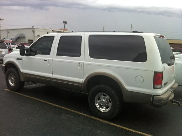 2000 Ford Excursion - Image 23 of 31