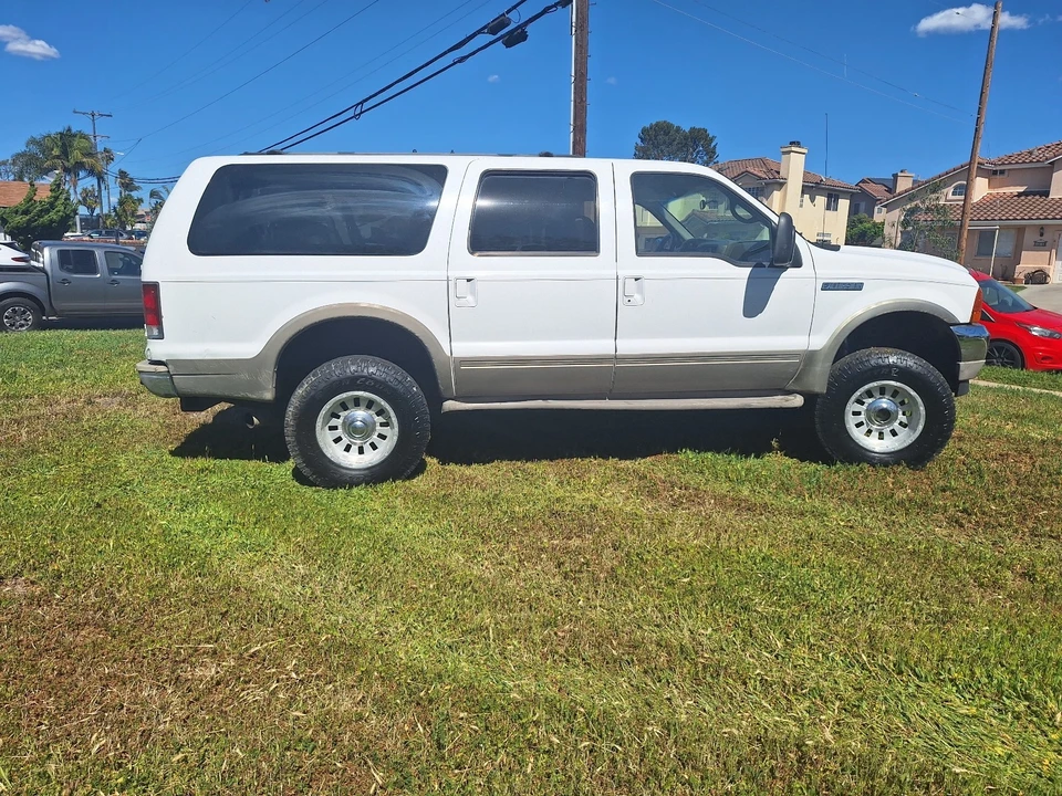 2000 Ford Excursion - Image 2 of 21